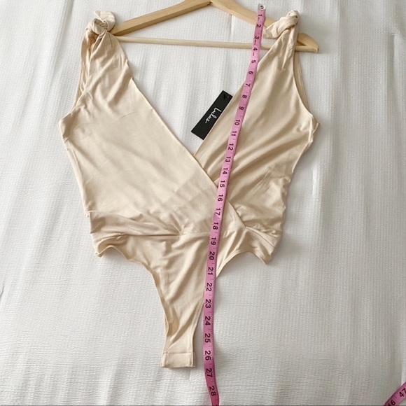 NWT Cream Low Neck Bodysuit - Picture 3 of 11